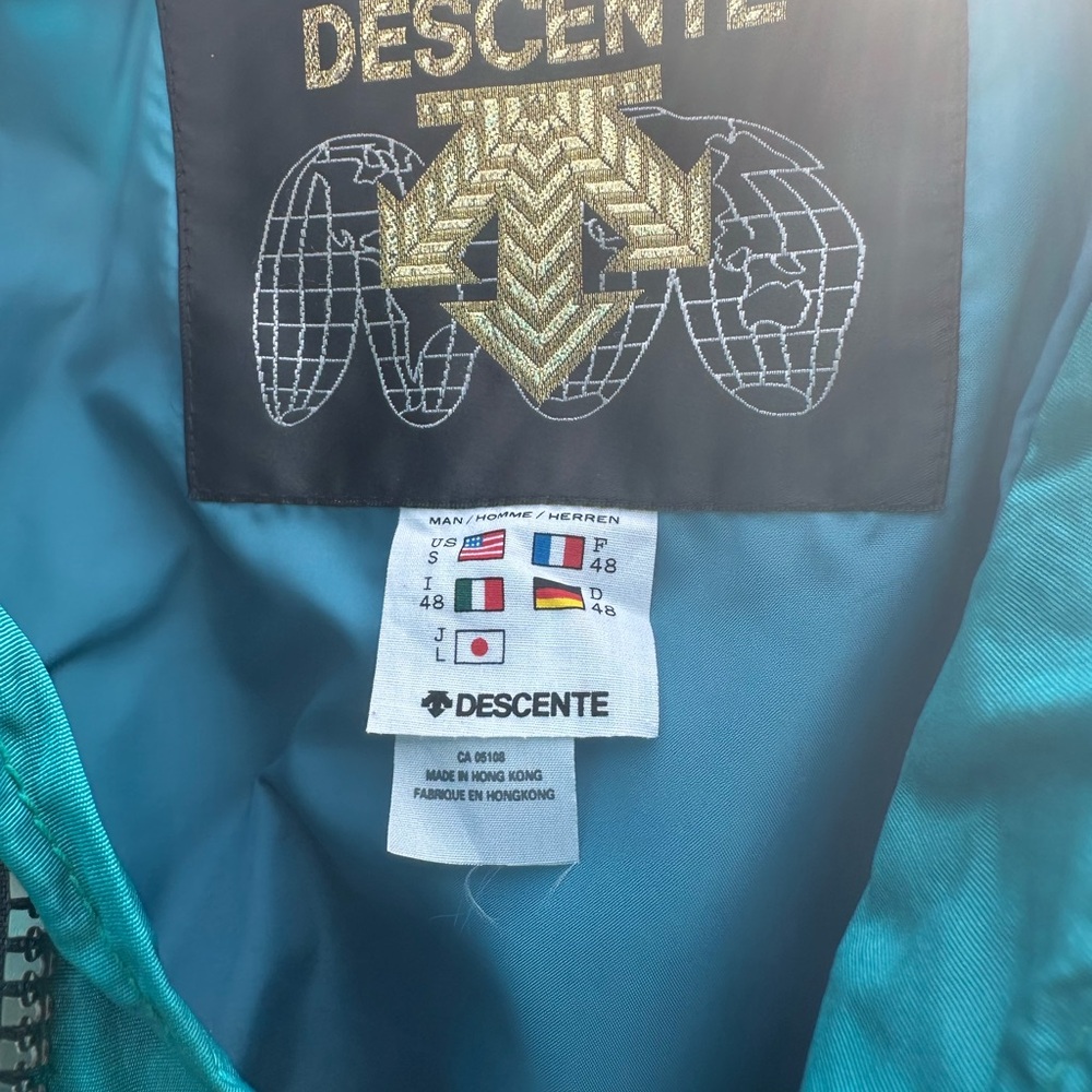 Descente ski jacket. - Picture 2 of 2